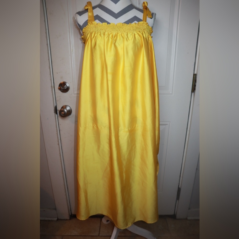Beautiful Yellow H&M dress SIZE 10